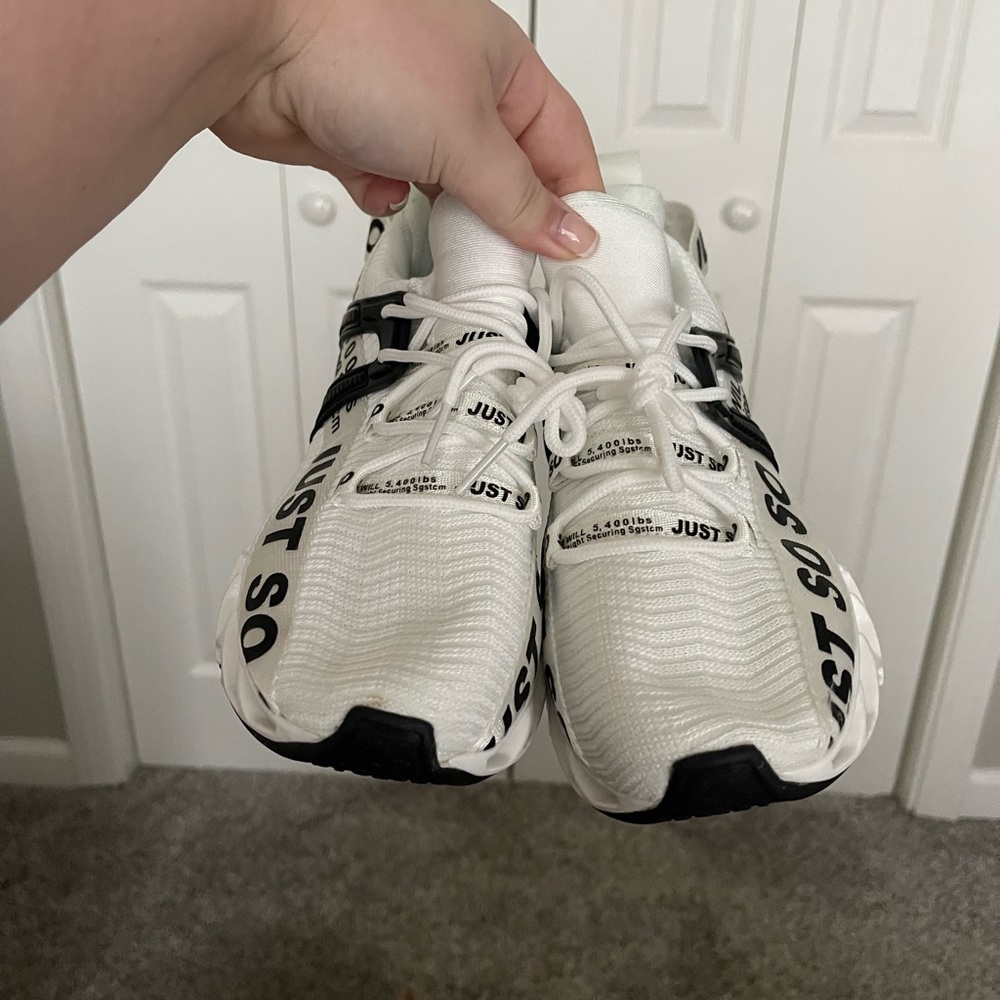 Just so so sneakers